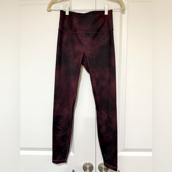 Lululemon black and red diamond dye like new - Picture 1 of 5